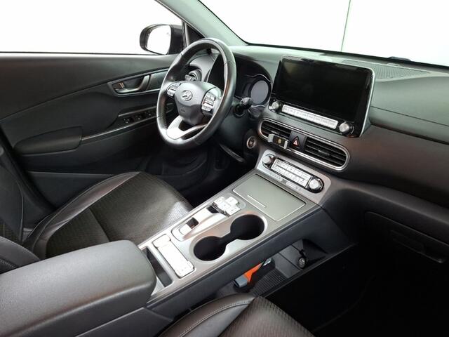 Hyundai Kona EV Premium 64 kWh 1e-Eig. & Dealer-Onderh. BOVAG-Garantie. NL-Auto.