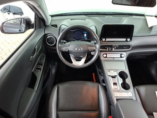 Hyundai Kona EV Premium 64 kWh 1e-Eig. & Dealer-Onderh. BOVAG-Garantie. NL-Auto.