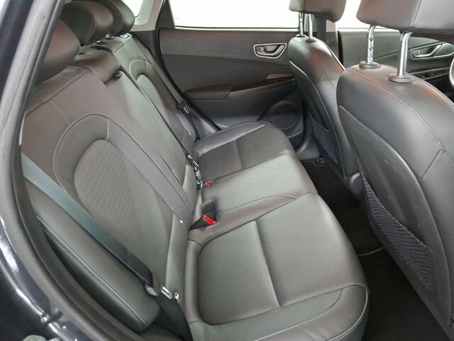 Hyundai Kona EV Premium 64 kWh 1e-Eig. & Dealer-Onderh. BOVAG-Garantie. NL-Auto.