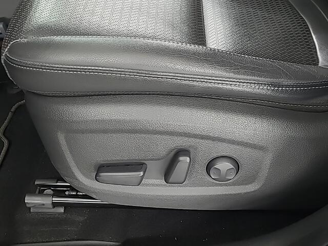 Hyundai Kona EV Premium Sky 64 kWh 1e-Eig. & Dealer-Onderh. BOVAG-Garantie. NL-Auto.