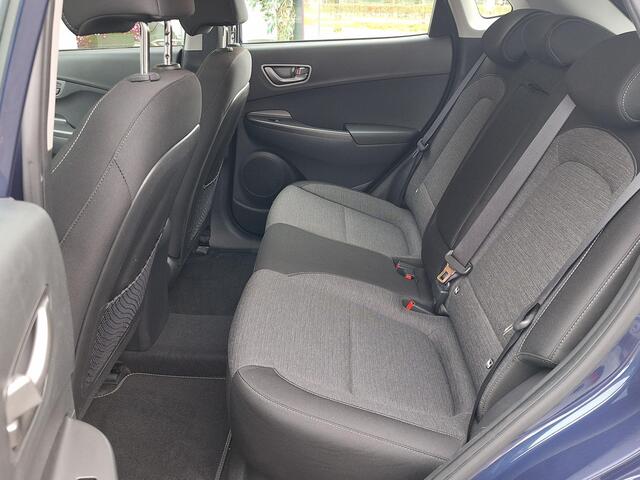 Hyundai Kona EV Comfort 64 kWh | SOH: nnb | 3 Fase | warmtepomp | Navi | Camera | Climate |
