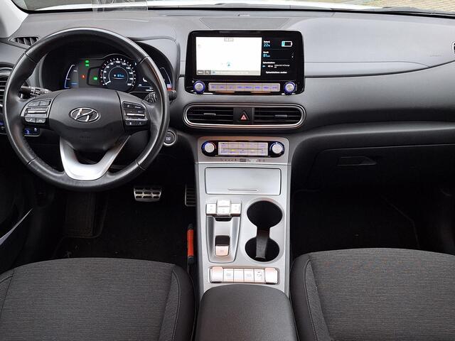 Hyundai Kona EV Fashion 64 kWh | SOH: nnb | 3 Fase | warmtepomp | HUD | Blindspot | Climate | Navi |