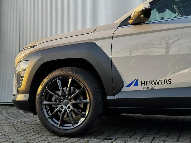 Hyundai Kona 1.6 GDI HEV Premium / Lederen bekleding / Led koplampen / Stoelverwarming en verkoeling / 18"Lm velgen /