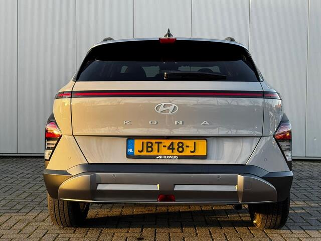 Hyundai Kona 1.6 GDI HEV Premium / Lederen bekleding / Led koplampen / Stoelverwarming en verkoeling / 18"Lm velgen /