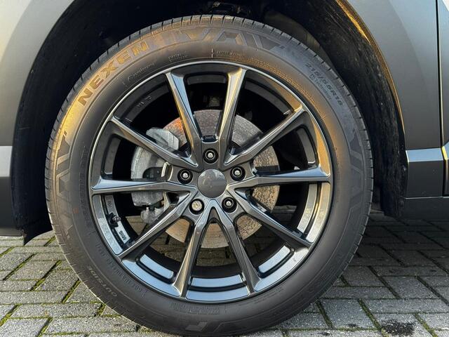 Hyundai Kona 1.6 GDI HEV Premium / Lederen bekleding / Led koplampen / Stoelverwarming en verkoeling / 18"Lm velgen /