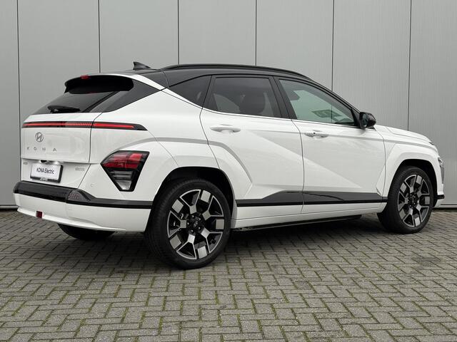 Hyundai Kona Electric Comfort Smart 65.4 kWh / 19 Inch / Stoel- & Stuurverwarming / Achteruitrijcamera / V2L /