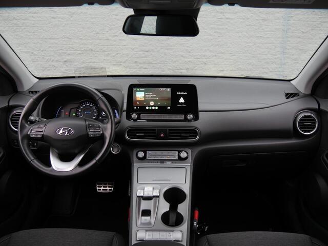 Hyundai Kona EV 64kWh FASHION/ 3-FASE/ SOH 100%/ TREKHAAK/ HEAD-UP/ BLINDSPOT/ KEYLESS