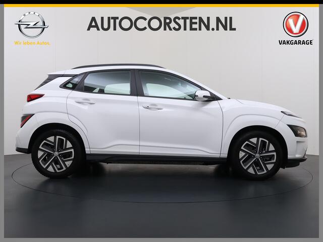 Hyundai Kona EV Comfort 64kWh FACELIFT SOH 100% Fase 3 Laden All-Season Banden Navi Ecc Adap.Cruise Camera Krell®-Audio Apple Carplay Android Auto Keyless Subwoofer Led Lmv Rijstrooksensor Forward Collision-Avoidance Bluetooth 1e Eigenaar Origineel Nederlandse Auto