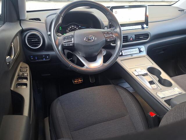 Hyundai Kona EV Comfort 64 kWh | SOH: 95,5% | 3 Fase | Warmtepomp | Navi | Adaptive CC | Climate |
