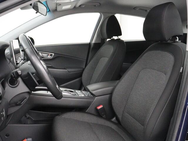Hyundai Kona EV Comfort 64 kWh | SOH 100% | 3 Fase | Adaptive cruise | Krell Audio | Warmtepomp | Keyless | Camera | Carplay | Navigatie