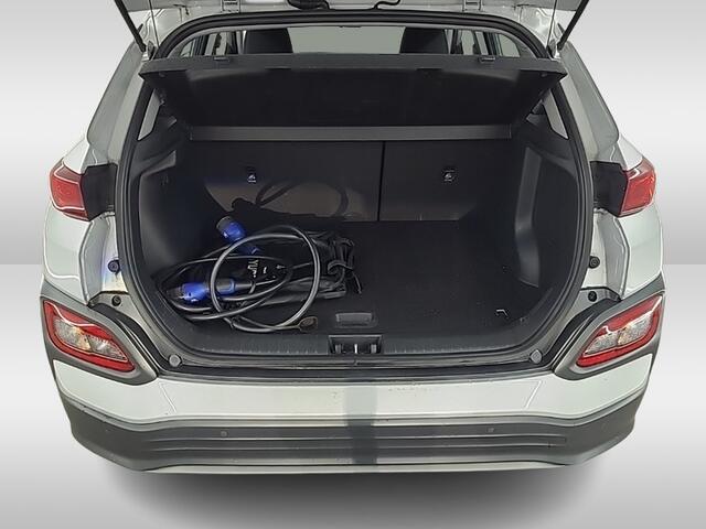 Hyundai Kona EV Comfort 64 kWh 3-Fase Dealer-Onderh. BOVAG-Garantie. NL-Auto.