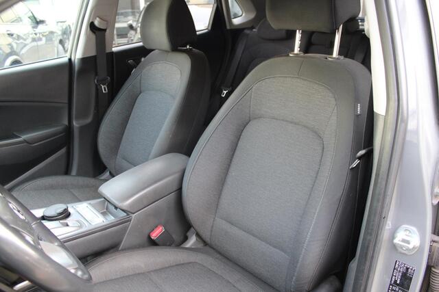 Hyundai Kona EV Fashion 64 kWh SOH 100% - Schuifdak - Head-up - Navigatie