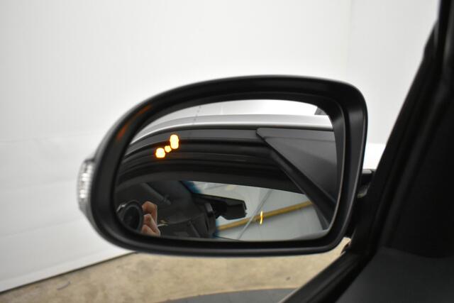 Hyundai Kona EV Premium 64 kWh Warmtepomp Trekhaak SOH 100% 3-Fase CCS Laden Leder Camera