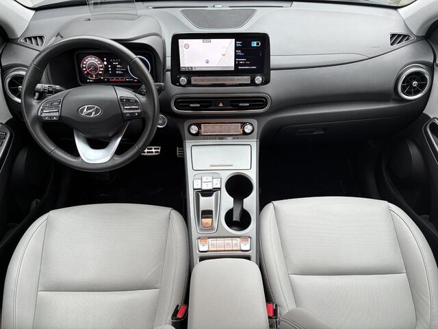 Hyundai Kona EV Business 64 kWh / Fabrieksgarantie t/m 11-2028 / SOH 100% / Dealer Onderhouden / NL auto / Adaptieve Cruise Control / Stoelverwarming / Achteruitrijcamera / Navigatie / Apple Carplay/Android Auto / KRELL audio