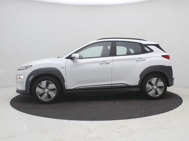 Hyundai Kona EV Fashion 64 kWh / 482 KM WLTP / Cruise Control / Climate Control / Achteruitrijcamera / Navigatie / Apple Carplay / Dealeronderhouden /
