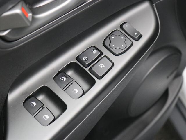 Hyundai Kona EV Fashion 64 kWh / 482 KM WLTP / Cruise Control / Climate Control / Achteruitrijcamera / Navigatie / Apple Carplay / Dealeronderhouden /