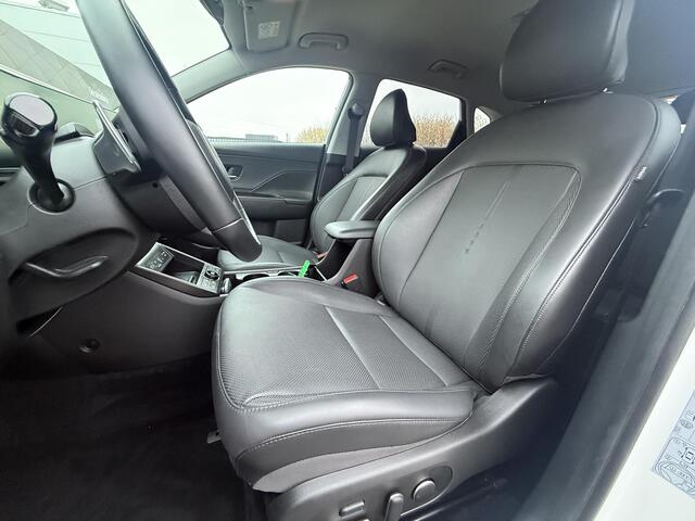 Hyundai Kona 1.6 GDI HEV Premium | Apple Carplay/Android Auto | Adaptieve Cruise Control | Stoel/Stuurverwarming | 360 Camera | Stoel Geheugen | Rijklaarprijs |