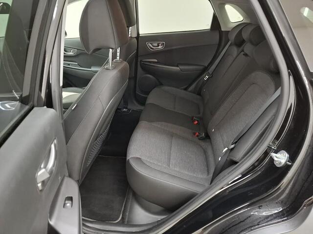 Hyundai Kona EV FASHION 64 KWH I 3 FASE I 100% SOH I APPLE CARPLAY I P-CAMERA