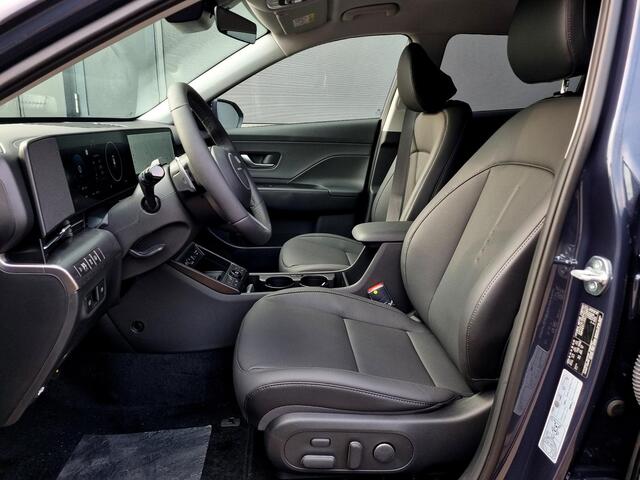 Hyundai Kona 1.6 GDI HEV Premium / ¤2500,- Voordeel / Direct Leverbaar / Stoelverkoeling / Stuurverwarming / Stoelverwarming Voor + Achter /