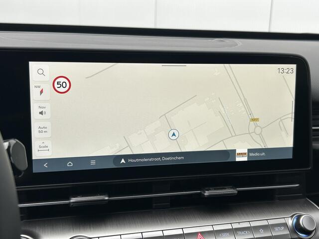 Hyundai Kona Long Range Pure Edition 64.8 kWh / Snel Leverbaar / Navigatie / Cruise Control Adaptief / Stoelverwarming Voorzijde /