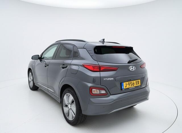 Hyundai Kona EV FASHION 64 KWH, Camera, Pano, HUD