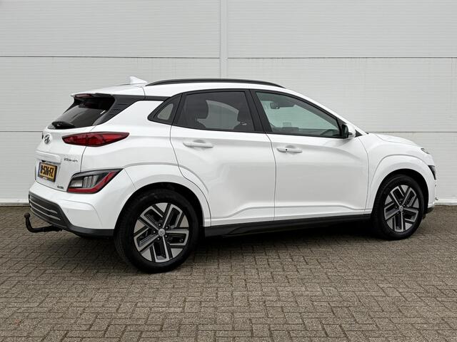 Hyundai Kona EV Fashion 39 kWh / Trekhaak afn. / Airco (automatisch) / Apple Carplay/Android Auto / Lichtmetalen velgen 17" /