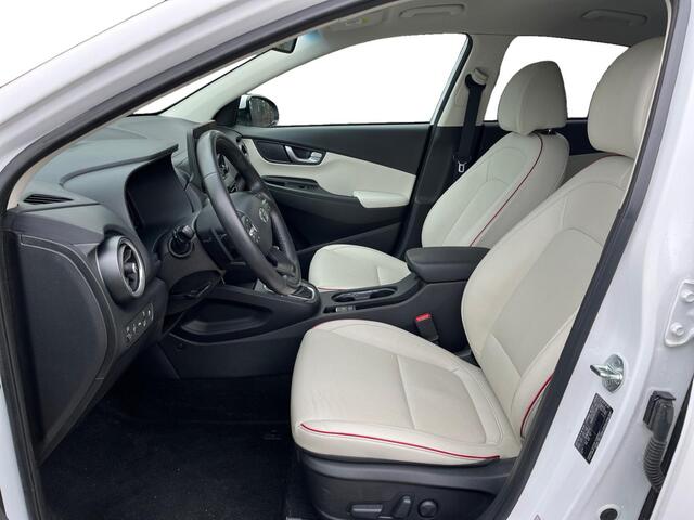 Hyundai Kona 1.6 GDI 140pk HEV Fashion | PREMIUM LEDEREN INTERIEUR | CLIMA | APPLE CARPLAY / ANDROID AUTO | ELEK. VERSTELBARE STOELEN | DODEHOEKBEW. |