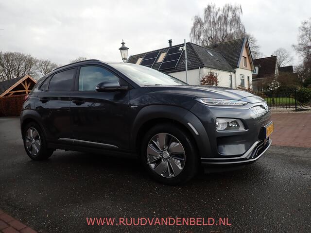 Hyundai Kona EV Comfort Smart 64 kWh SOH 95% / HEAD UP DISPLAY / CARPLAY