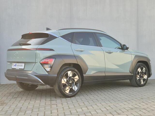Hyundai Kona 1.6 GDI HEV Premium Sky Automaat / Dealer onderhouden / Fabrieksgarantie tot 11-2028 / Glazen schuif- en kanteldak / Elektrische achterklep / Stuur-, Stoel & Achterbank verwarming / Bose Audio Systeem / Adaptief cruise control /