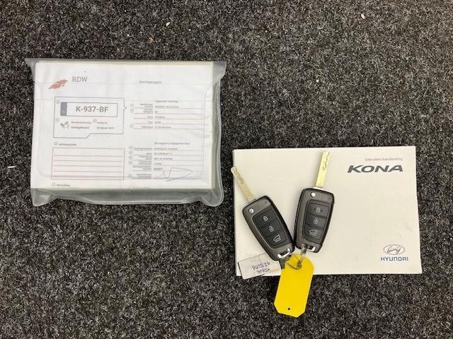 Hyundai Kona 1.0 T-GDI Comfort / Apple CarPlay & Android Auto / Cruise Control / Airco Climate Control / All Seasonbanden / Hoge zit & instap /