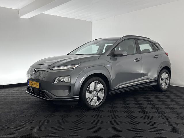 Hyundai Kona EV Comfort 39 kWh [ 3-Fase-11kW] (INCL-BTW) *DIGI-COCKPIT | ADAPTIVE-CRUISE | CARPLAY | DAB | LANE-ASSIST | KEYLESS | COMFORT-SEATS | CCS-FASTLOADER | SHIFTPADDLES | 17"ALU*