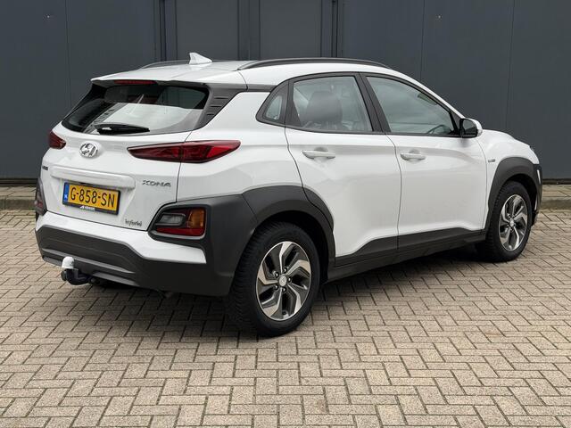 Hyundai Kona 1.6 GDI HEV Comfort / Trekhaak ( 1300 KG Trekgewicht) / Navigatie / Adaptieve Cruise Control / Achteruitrijcamera / Apple Carplay / Android Auto / Krell Geluidsinstallatie / NAP Logisch