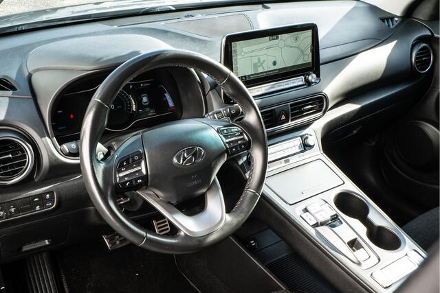 Hyundai Kona EV Comfort 64 kWh 3-Fase/ Camera/ Navigatie/ Carplay/ Cruise control/ Dab/ Krell audio