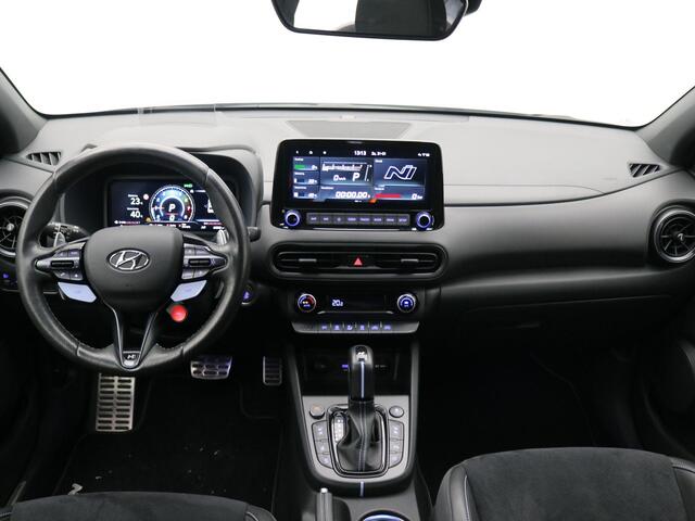Hyundai Kona 2.0 T-GDI N Performance 280pk DCT8 / Sonic Blue / Fabrieksgarantie tot 01-2027 / 1e Eigenaars auto / Dealer Onderhouden / Limited Slip Diff / Adaptieve Cruise / Adaptieve Onderstel / Stoel & Stuurwielverwarming / Achterbank Verwarming / Elektr. Stoelen / 