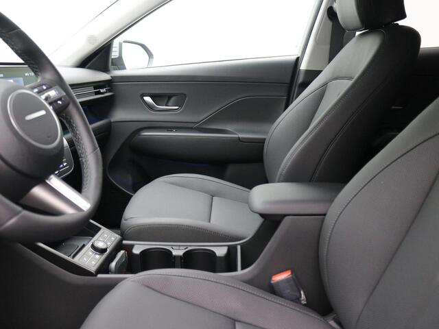 Hyundai Kona 1.6 GDI HEV Premium / ¤2.500,- Voordeel / 360º Camera / Lederen Bekleding / Elektrische Stoelen met Geheugen / / Stoel Verwarming+Verkoeling / Keyless / Head-Up Display /