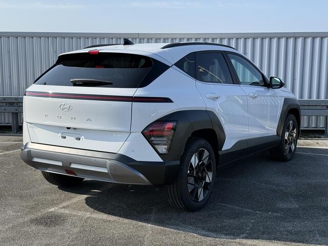 Hyundai Kona 1.6 GDI HEV Comfort Plus / ¤2.500,- Voordeel / Elektrische Achterklep / Stoel Verwarming V+A / Stuur Verwarming / Keyless / Adaptive Cruise / Navigatie / Apple Carplay&Android Auto /