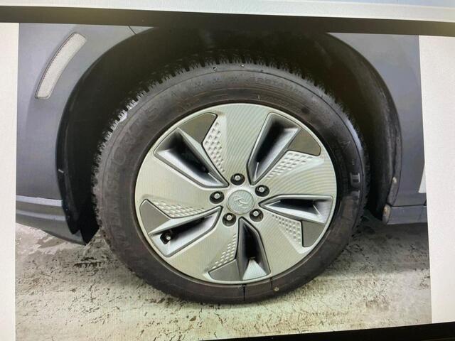 Hyundai Kona EV Comfort 64 kWh CAMERA / KEYLESS / NAVI / CLIMA / CRUISE