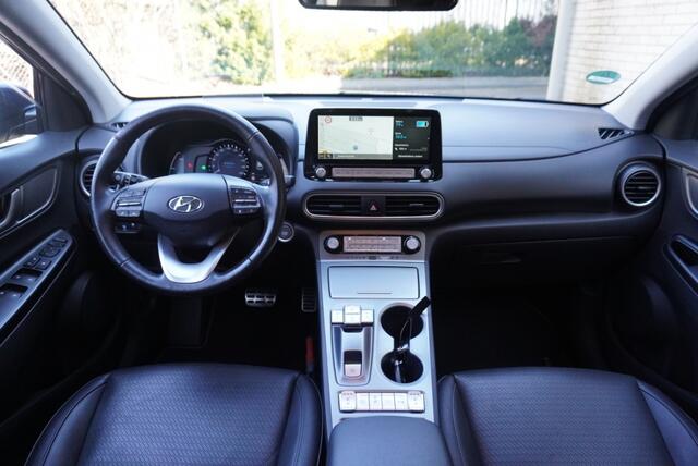 Hyundai Kona EV Limited 64 kWh Leder | Head-up | SoH 100% | Stoel&Stuur verwa