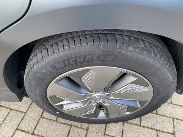 Hyundai Kona EV FASHION 64 KWH