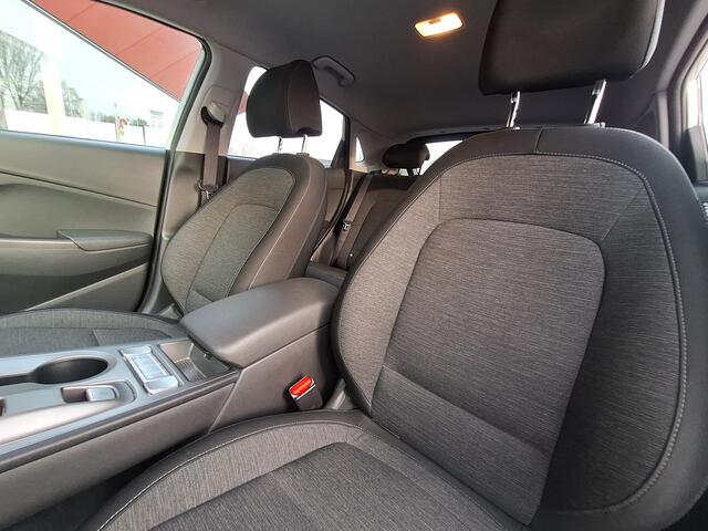 Hyundai Kona EV Fashion 64 kWh | SOH: 96,4% | 3 Fase | Warmtepomp | HUD | Navi | Adaptive CC | Blindspot |