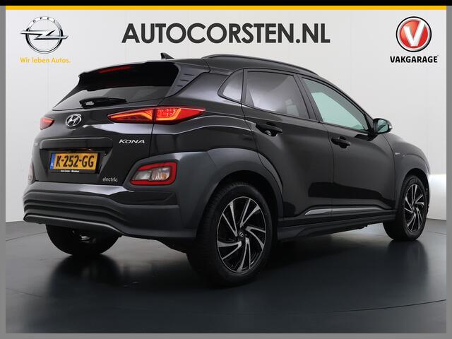 Hyundai Kona EV 64kWh 204pk SOH 100% Premium Schuif-/Kanteldak Leer Warmtepomp Head-Up Display Apple Carplay Android Navi Camera Elektr.Stoelen+Leer+Verwarmd+Gekoeld Adaptive Cruise/Stop&Go Zelfsturend Multimedia Forward-Collision-Avoidance-Assist (FCA)Led Keyless DAB