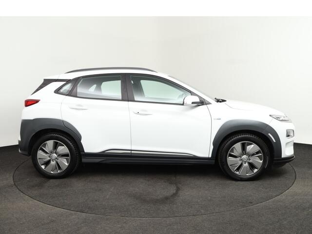 Hyundai Kona EV Comfort 64 kWh | SoH 100% o Keyless o Camera o Carlay