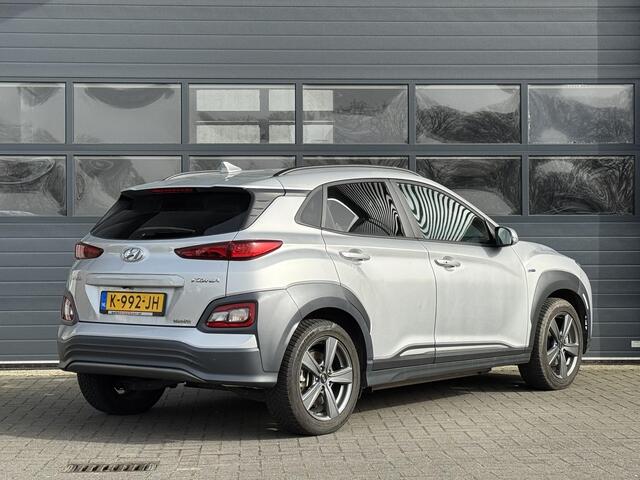 Hyundai Kona EV FASHION 64 KWH I 3 FASE I 100% SOH I APPLE CARPLAY I P-CAMERA