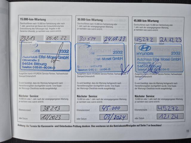 Hyundai Kona EV Comfort Smart 64 kWh Automaat / Accu SOH 100% / Dealer onderhouden / Warmtepomp / CCS Snellader / WLTP bereik 484 km bereik stad 660 km / Stuur- & Stoelverwarming / Krell Audio Systeem / Adaptief cruise control /