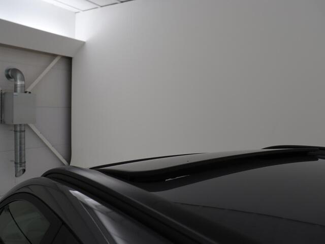 Hyundai Kona 1.6 GDI HEV Premium Sky | Schuifdak | Leder | Stoelventilatie | Adaptive cruise | Trekhaak | Head-Up | Carplay | Camera | Achterbankverwarming | Navigatie | Keyless | Climate control