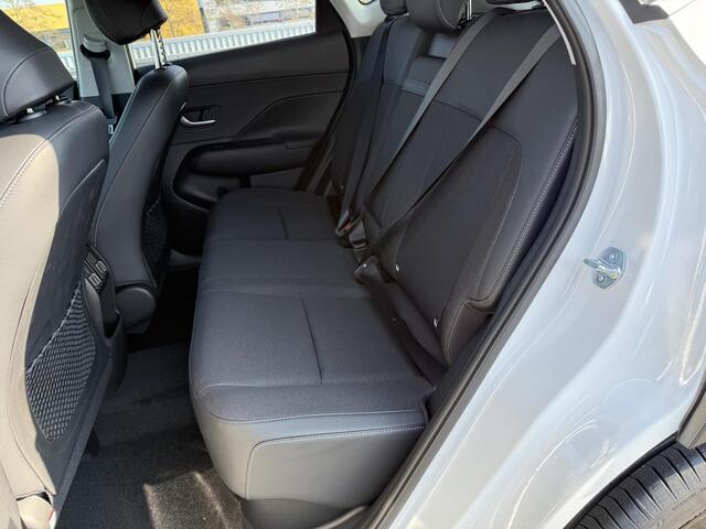 Hyundai Kona 1.6 GDI HEV Comfort Plus / ¤3.000,- Korting/ Elektrische Achterklep / Stoel Verwarming V+A / Stuur Verwarming / Keyless / Adaptive Cruise / Navigatie / Apple Carplay&Android Auto /