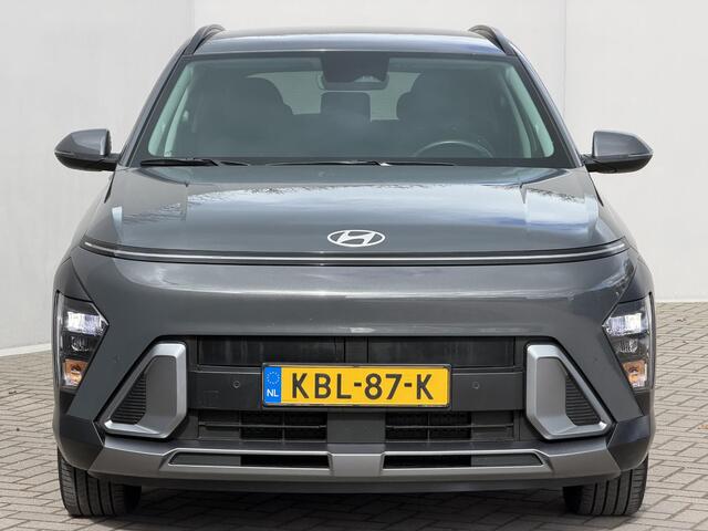 Hyundai Kona 1.6 GDI HEV Comfort Smart / Fabrieksgarantie tot 1-2030 / Stuur- & Stoelverwarming / Apple Carplay Android Auto / Achteruitrijcamera / Keyless Entry/Start / Adaptief cruise control / Climate control / Navigatie / Parkeersensoren voor en achter /