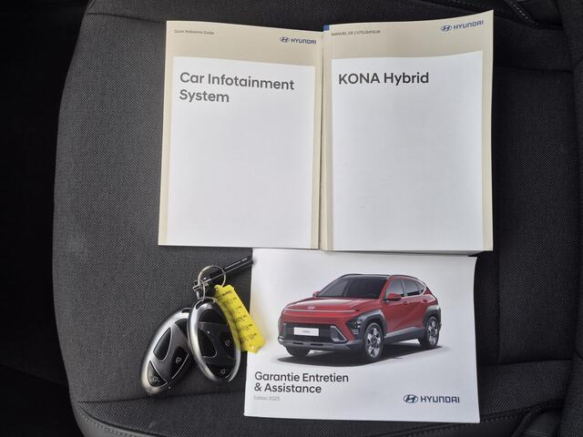 Hyundai Kona 1.6 GDI HEV Comfort Smart / Fabrieksgarantie tot 1-2030 / Stuur- & Stoel verwarming / Achteruitrijcamera / Apple Carplay Android Auto / Keyless Entry/Start / Adaptief cruise control / Draadloze telefoon lader / Climate control /