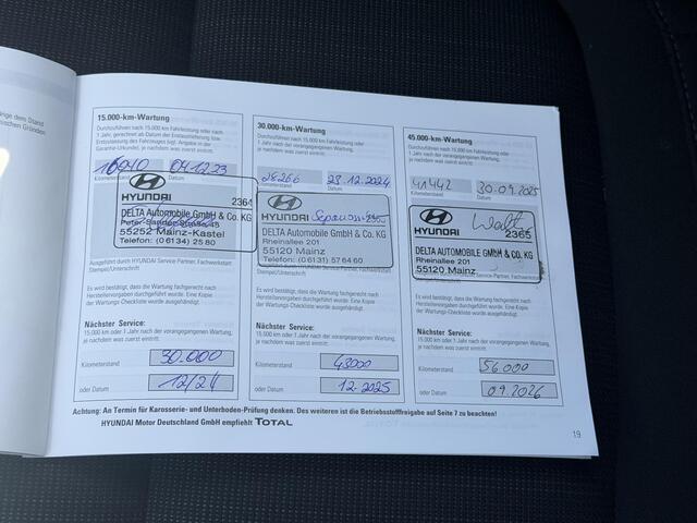 Hyundai Kona 1.6 GDI HEV Fashion Automaat / Fabrieksgarantie tot 10-2027 / Dealer Onderhouden / Adaptieve Cruise / Stuur & Stoelverwarming / Camera / Navigatie / Dodehoek Detectie / Apple Carplay & Android Auto / 18" LM wielen Premium / DAB /