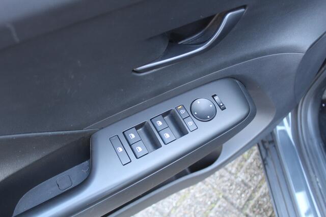 Hyundai Kona 1.6 GDI HEV Comfort Keyless entry Airco l Cruise control l Navigatie l AppleCarPlay/AndroidAuto l Parkeer camera